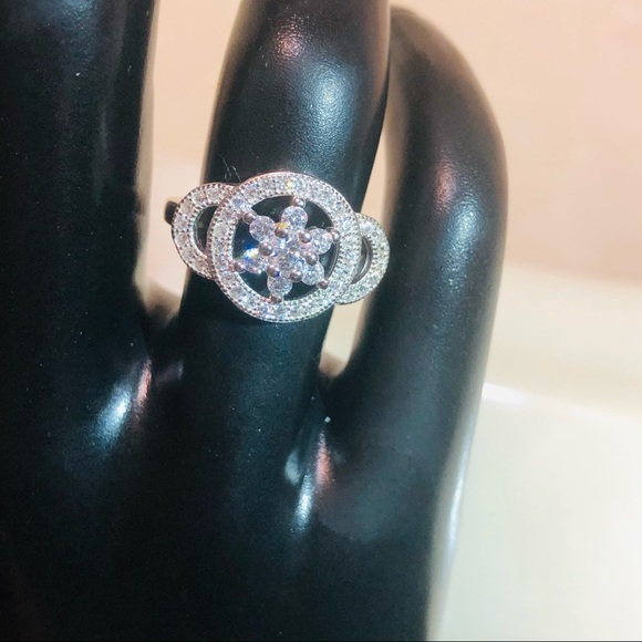 🦋Beautiful 925SS/WGP Sapphire Dinner Ring! - Picture 12 of 16